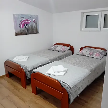 M Batajnica Daire Belgrad